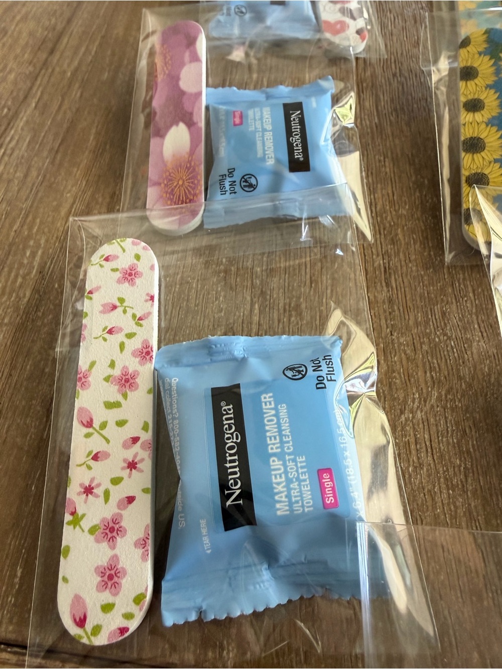 Buyer Gifts Bundle: Set of 10 Gifts & Stickers - Picture 2 of 5